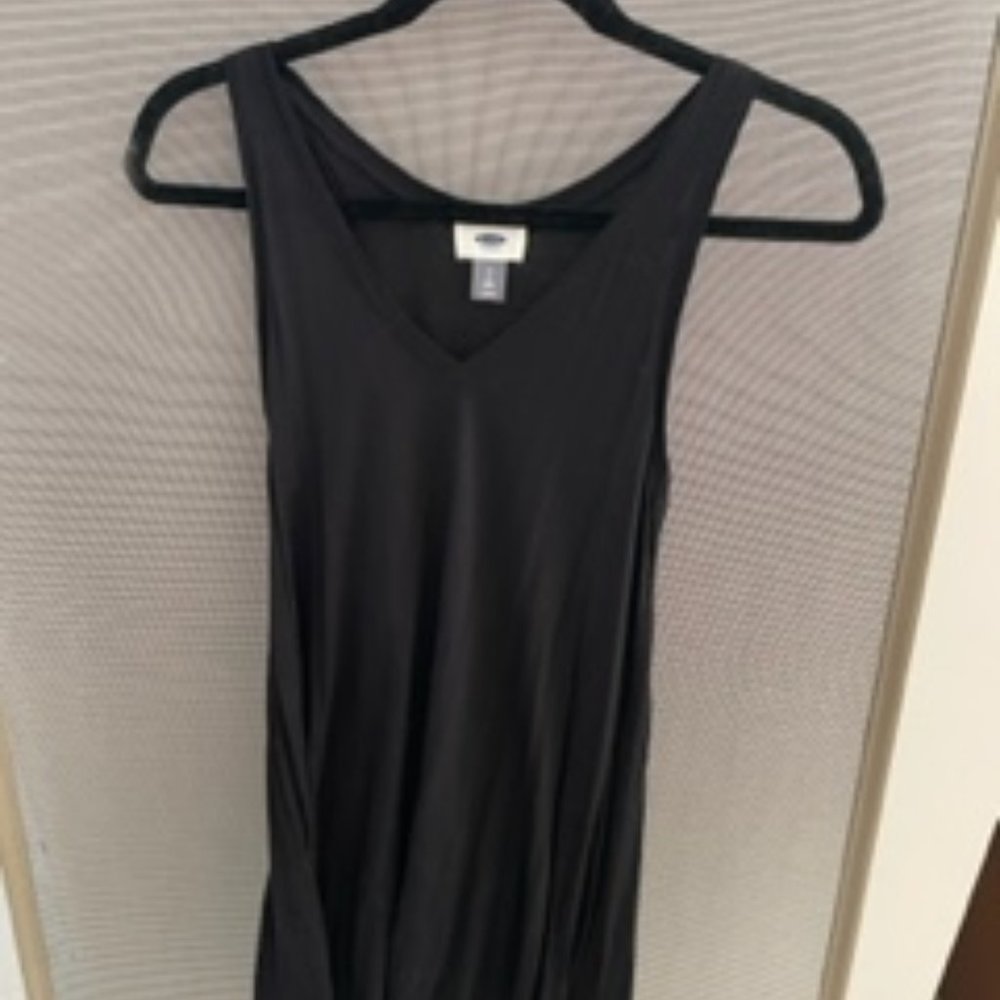 Old Navy Black V neck Sleeveless Swing Top Small Tall NWOT